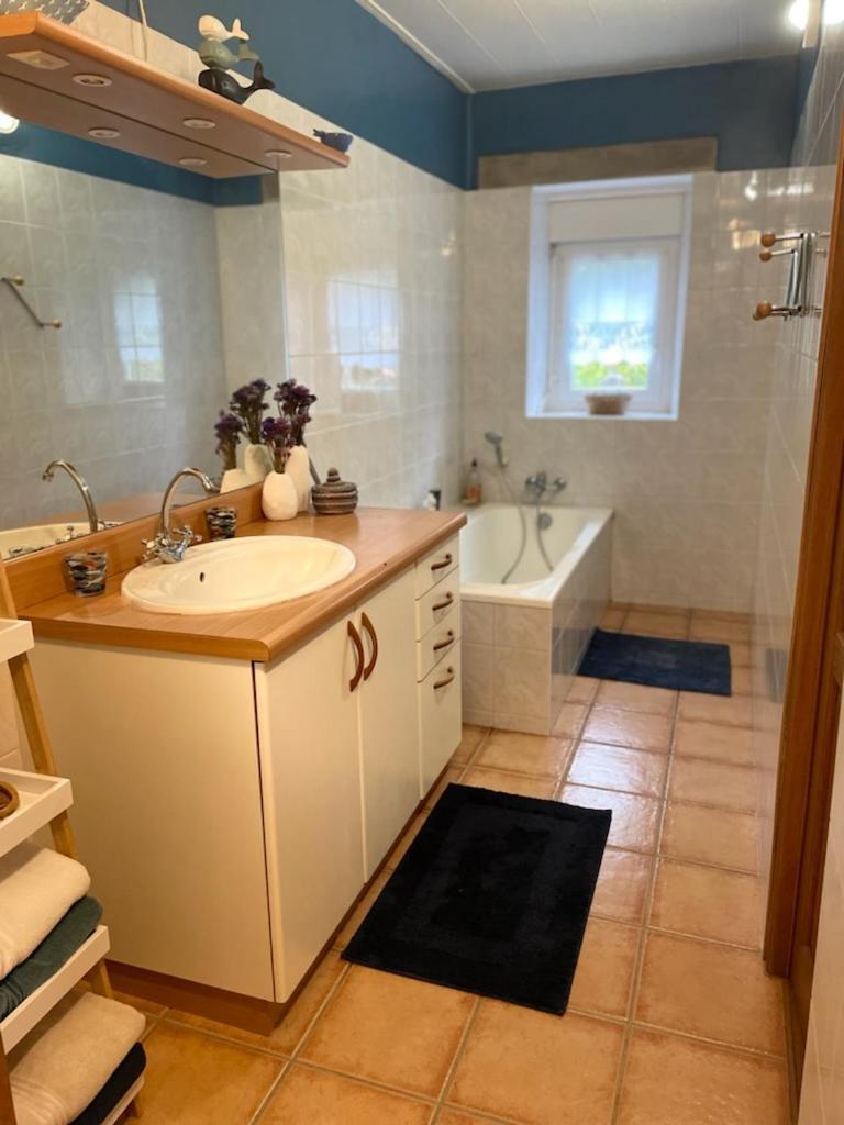Cottage Entre Mer Et Campagne Pont-Scorff Εξωτερικό φωτογραφία